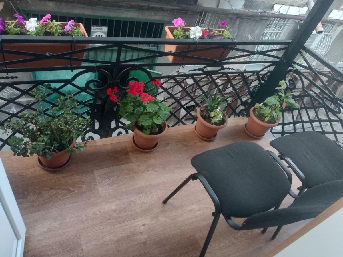Emi&Mari Apartment Tbilisi Ngoại thất bức ảnh