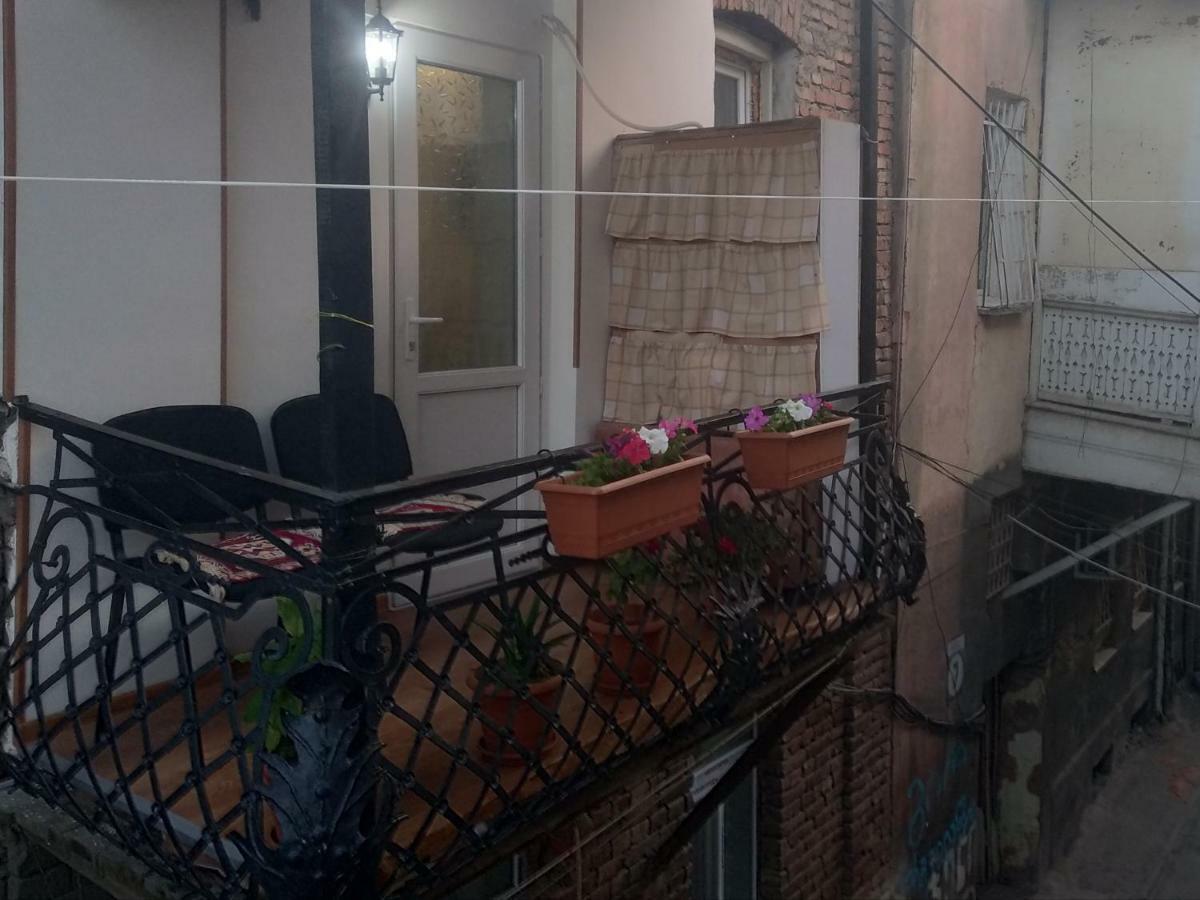Emi&Mari Apartment Tbilisi Ngoại thất bức ảnh